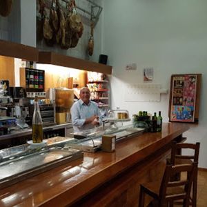 Restaurante Casa Enrique barra de atención