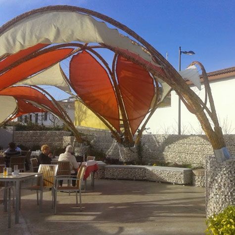 Restaurante Casa Enrique terraza con clientes